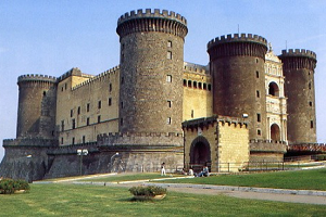 Maschio Angioino e Castel dell’Ovo in Tramvia